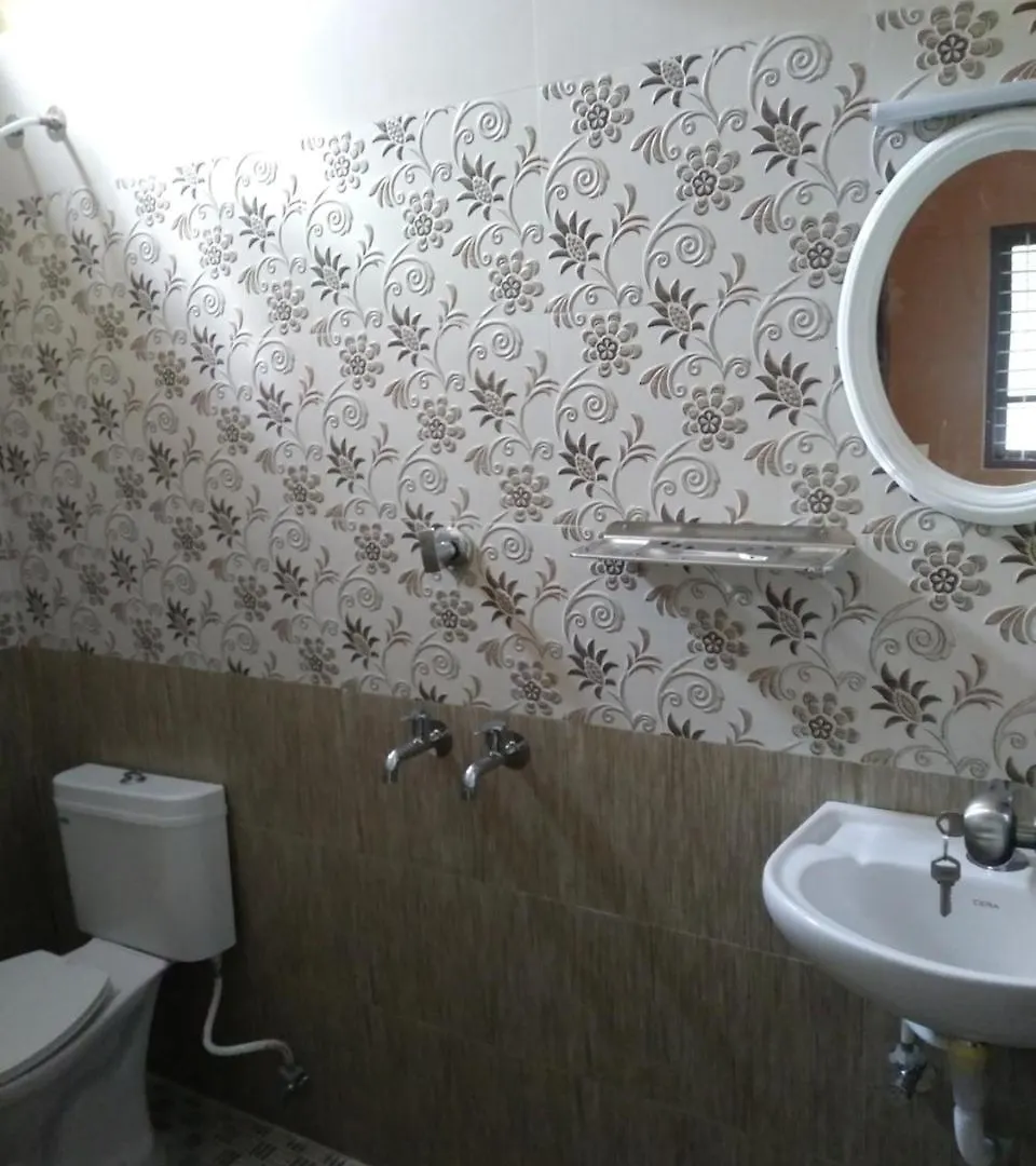 Sowparnika N.V Nagar Peroorkada Villa Thiruvananthapuram Holiday home