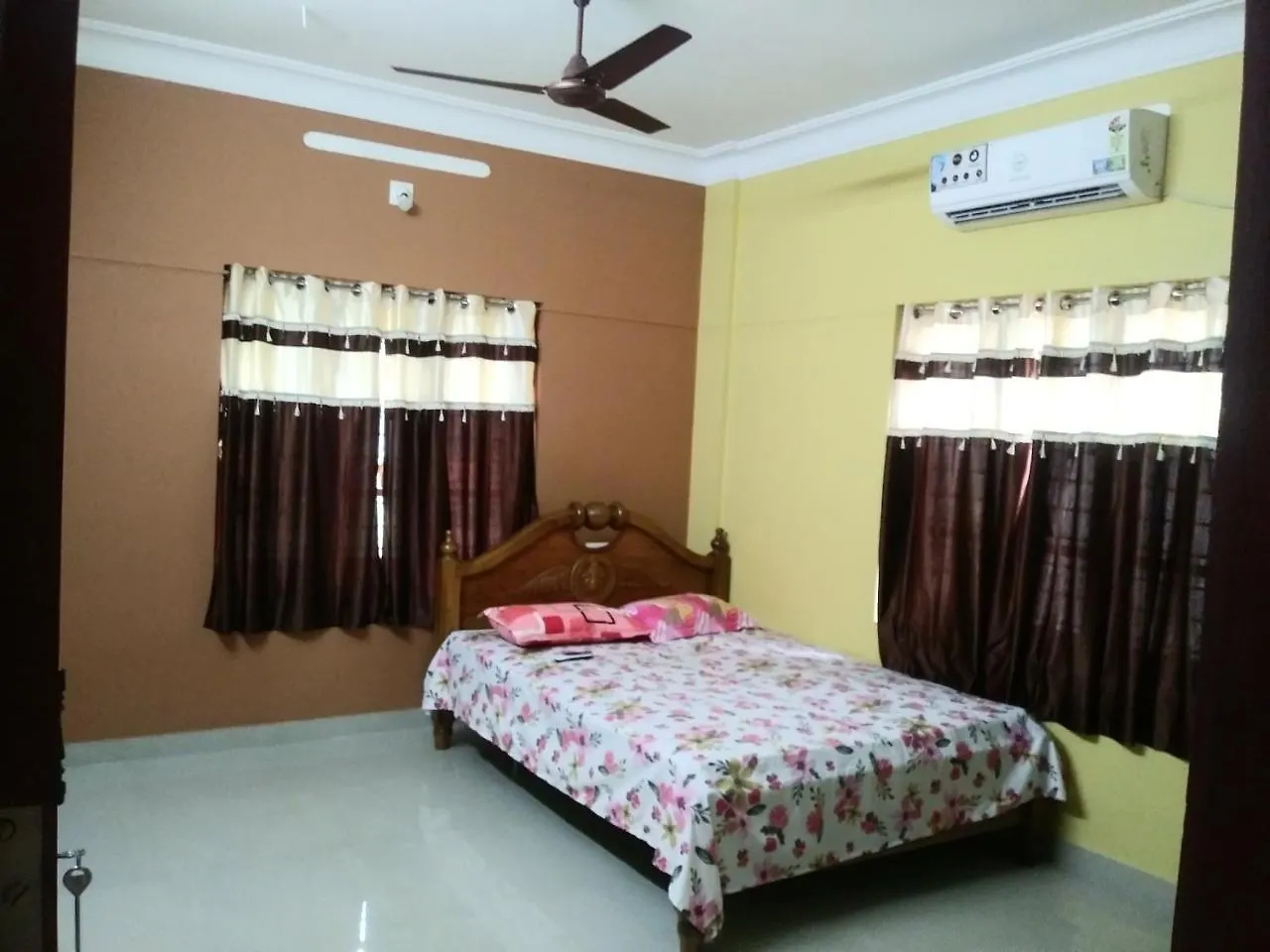 Holiday home Sowparnika N.V Nagar Peroorkada Villa Thiruvananthapuram